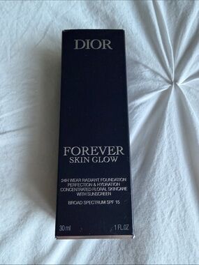 Dior Forever Skin Glow Foundation - 2.5 N